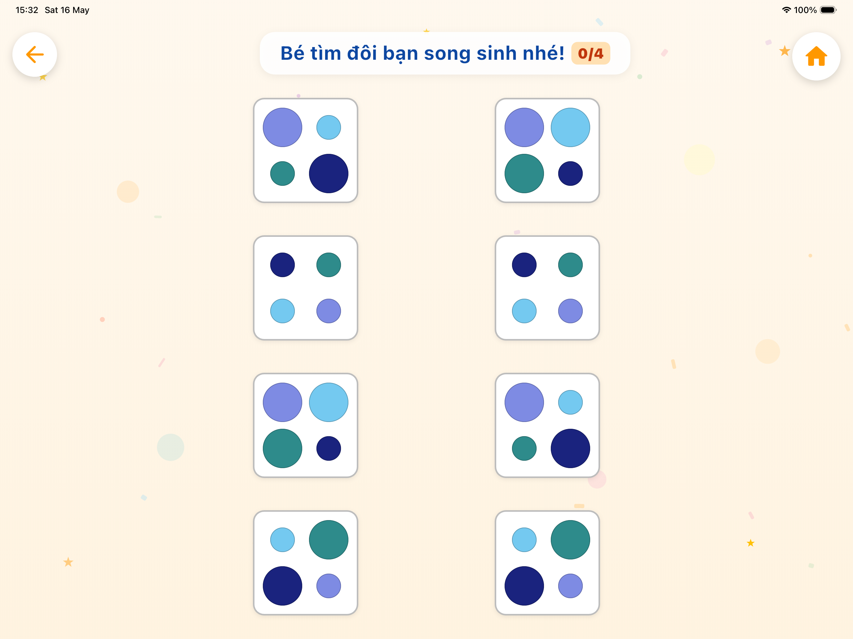 Trò chơi 'Đôi bạn song sinh' — bé tìm cặp hình giống nhau trên iPad
