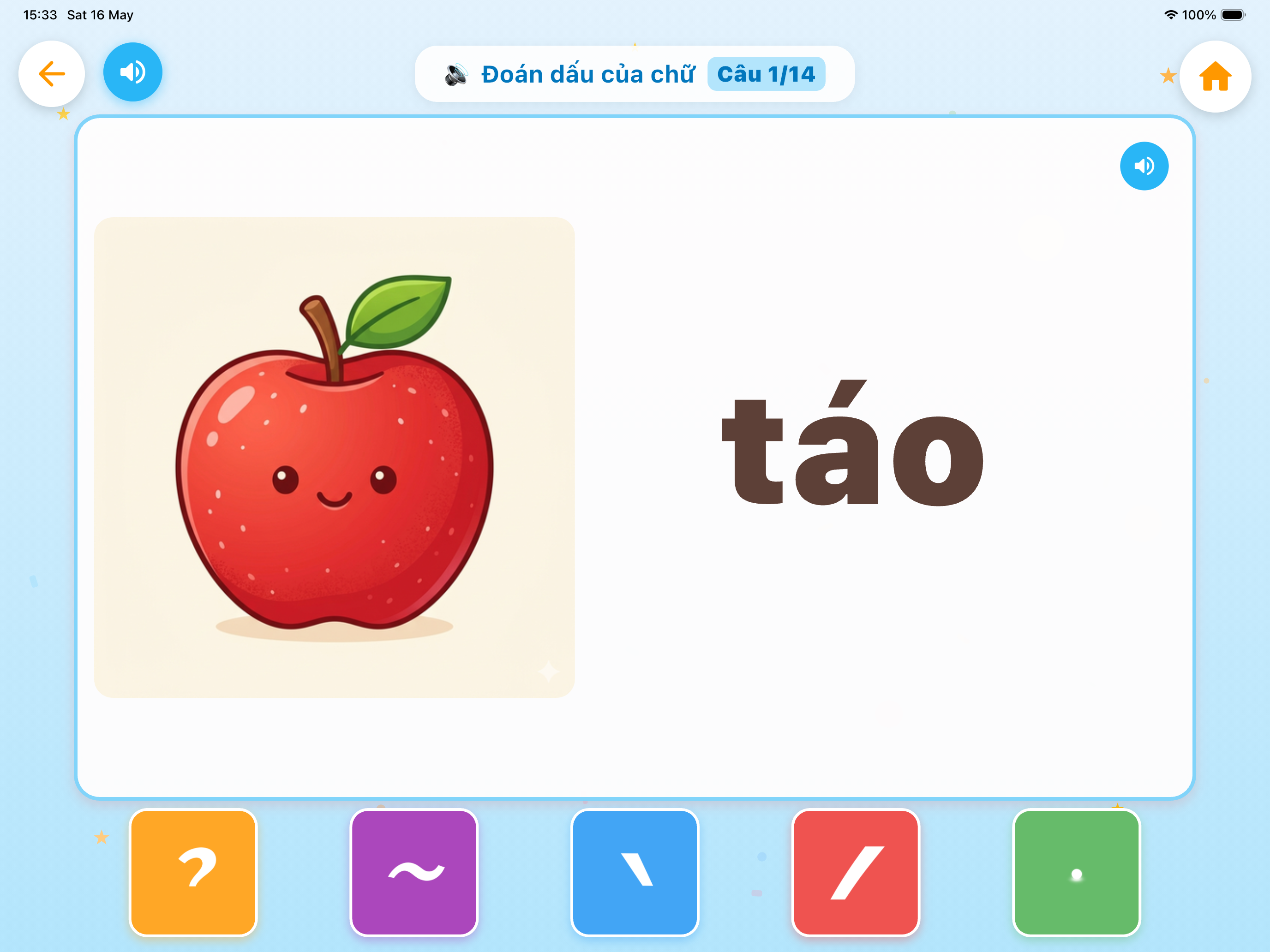 Trò chơi 'Đoán dấu của chữ' — bé đoán dấu thanh của từ 'táo' trên iPad