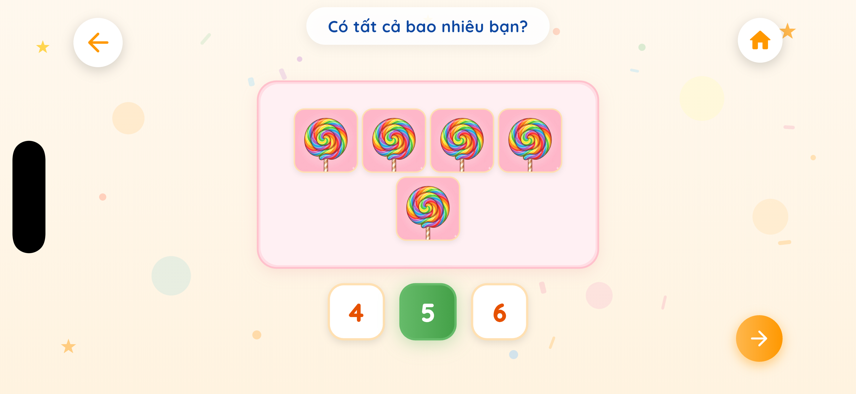 Bé đếm số kẹo mút trong trò chơi Thám tử Số lượng